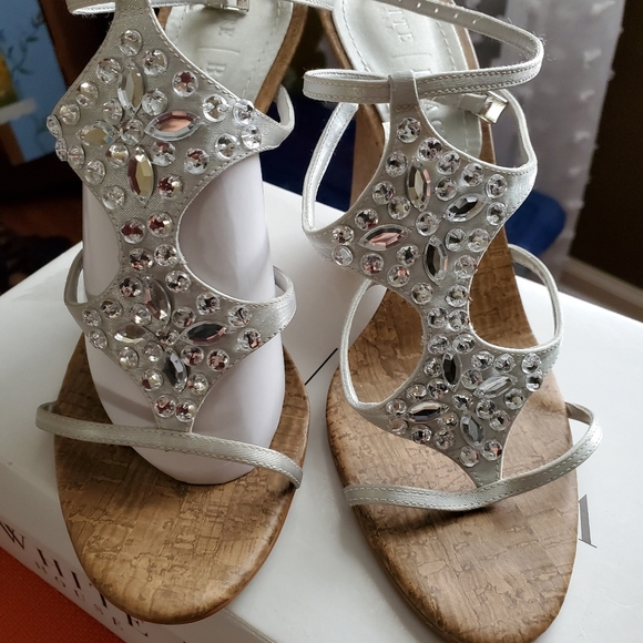 Sandals 👡 - Picture 2 of 3